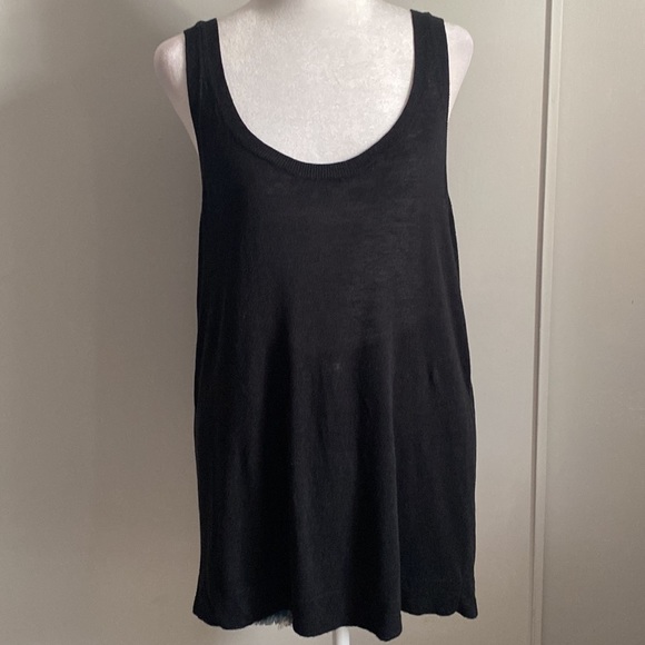 Banana Republic 2-Piece Summer Ready Tank Top Bundle Size Medium - Picture 8 of 13